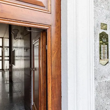 {porta Venezia-milano Centrale} Luxury Apartment Milan