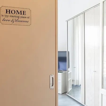 {porta Venezia-milano Centrale} Luxury Milan
